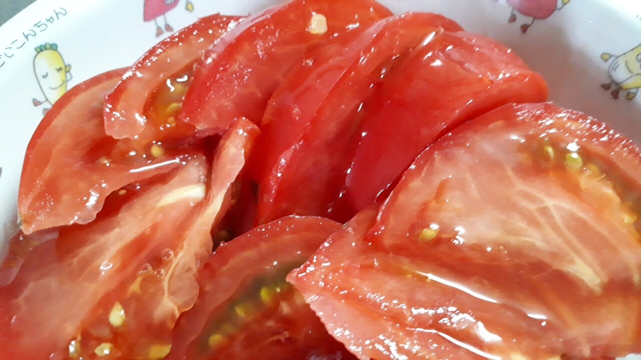 トマトのはちみつ漬け　給食