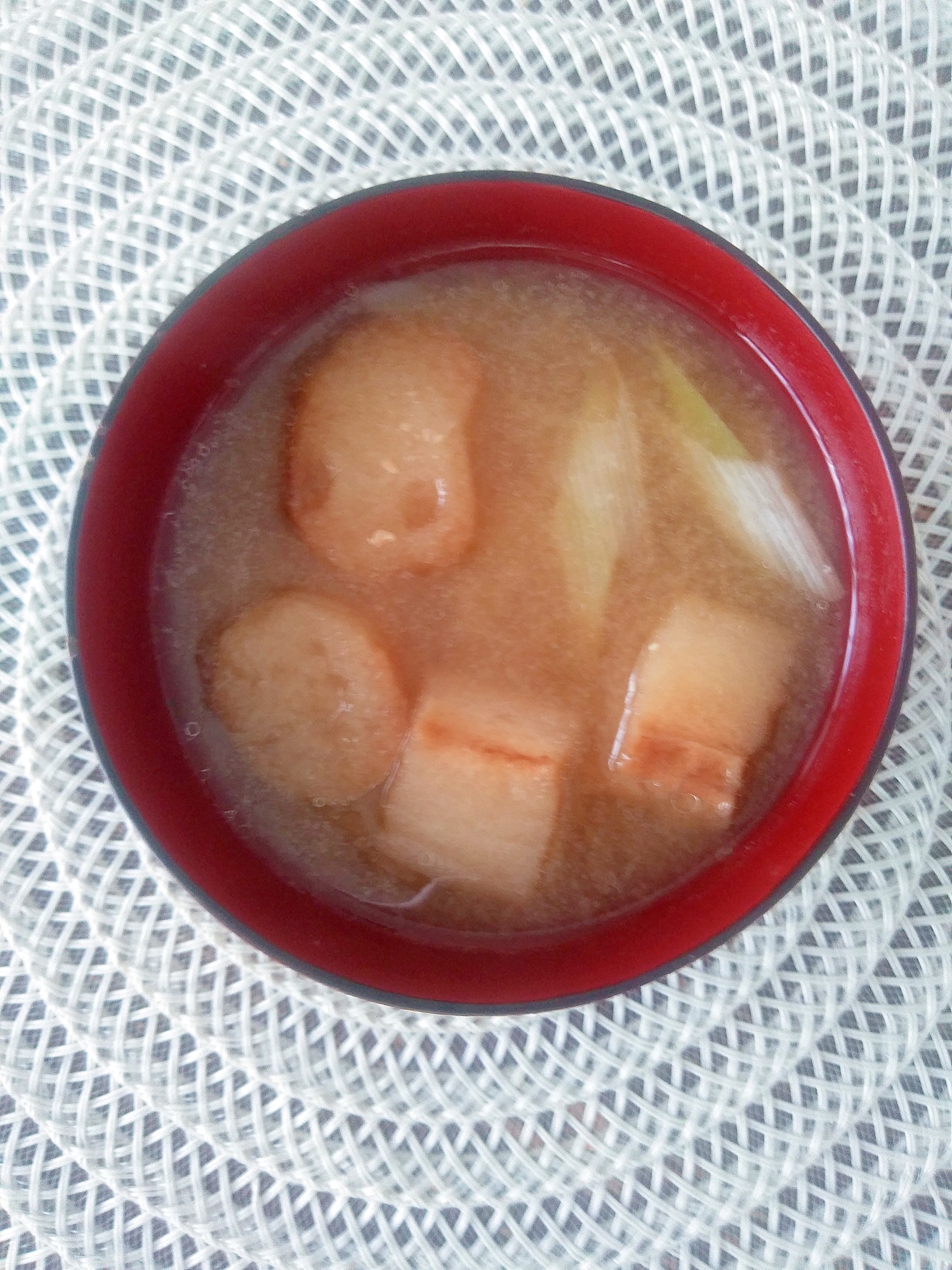 うま味！魚のアラでだしをとった味噌汁