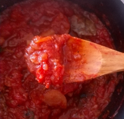 トマト缶が余ったので作ってみました。簡単でとても美味しかったです。