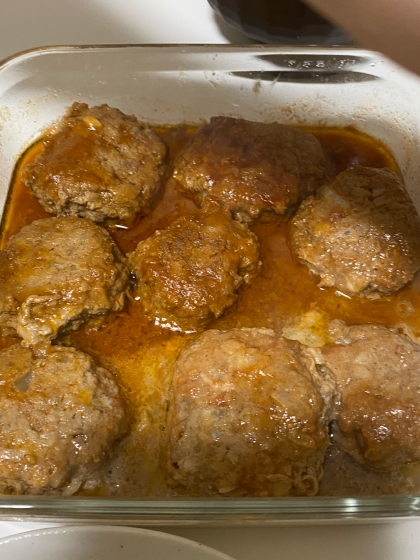 挽き肉とケチャップで簡単煮込みハンバーグ♪