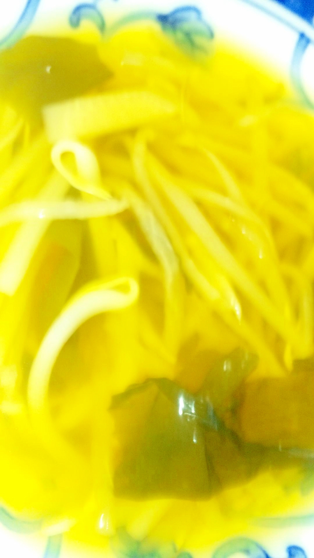 簡単美味!たくあんともやしの旨スープ