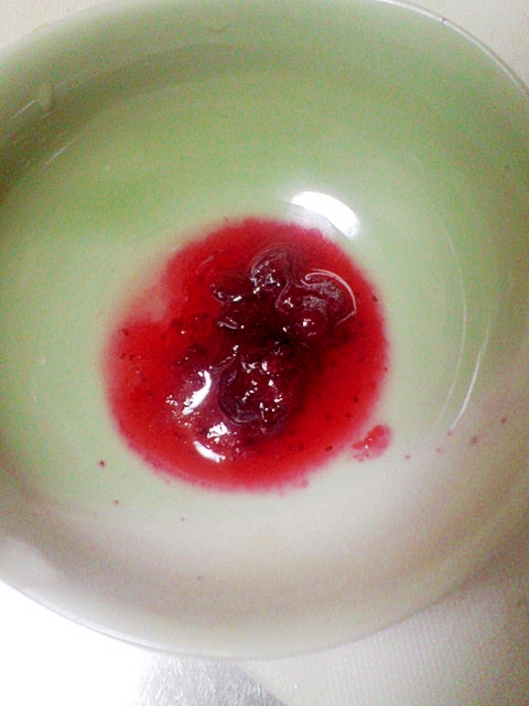 甘酸っぱい味わい☆こけもものジャム