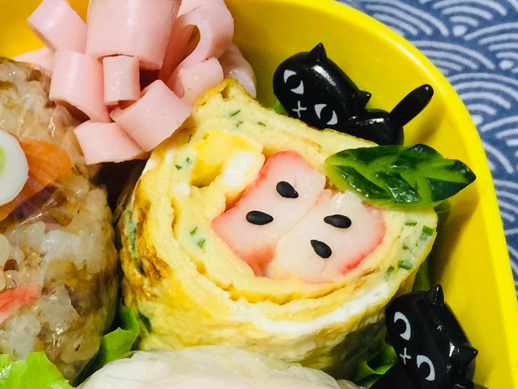 キャラ弁！かわいいりんごの卵焼き！