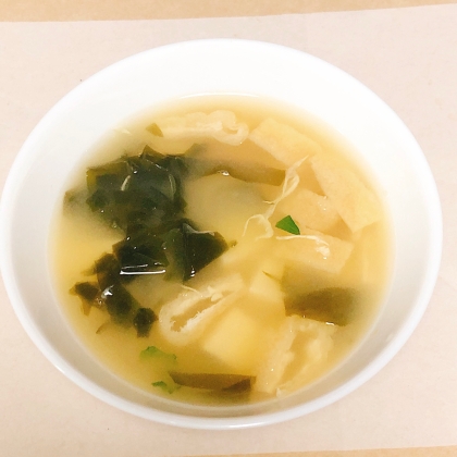 長芋と白菜とわかめのお味噌汁