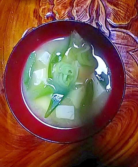 ネギ豆腐ニラ味噌汁
