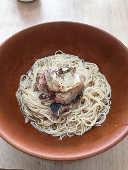 ポン酢で食べる♪サバ缶ぶっかけそうめん