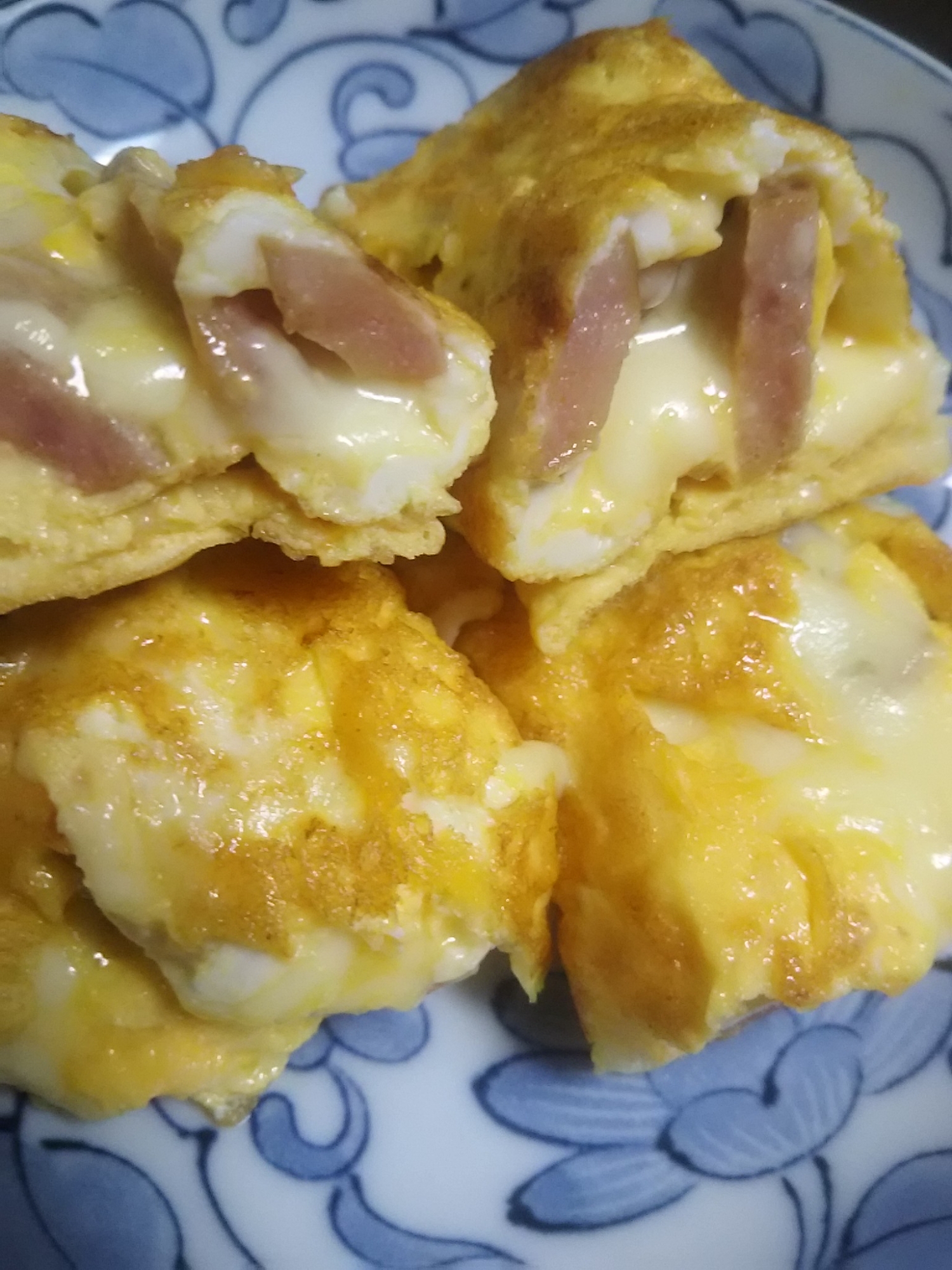 ウインナーとチーズの卵焼き(^^)