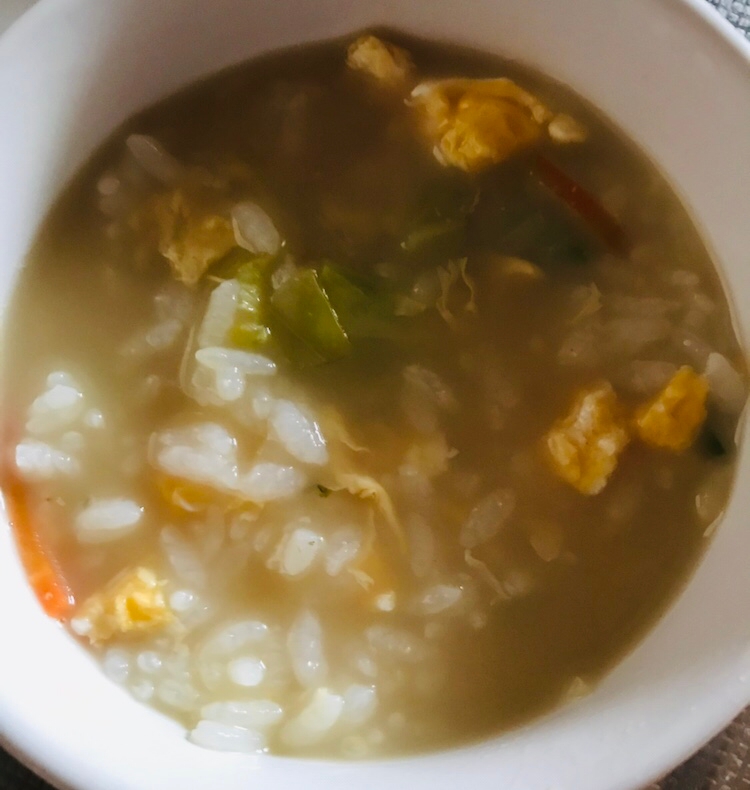 人参とキャベツ、炒り卵の味噌スープ