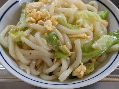 【簡単なのに本格】卵と白菜とカニカマの焼きうどん