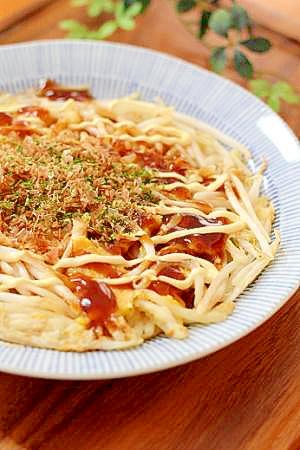 もやしと卵だけでぇ…(驚)もやしと卵のお好み焼き風