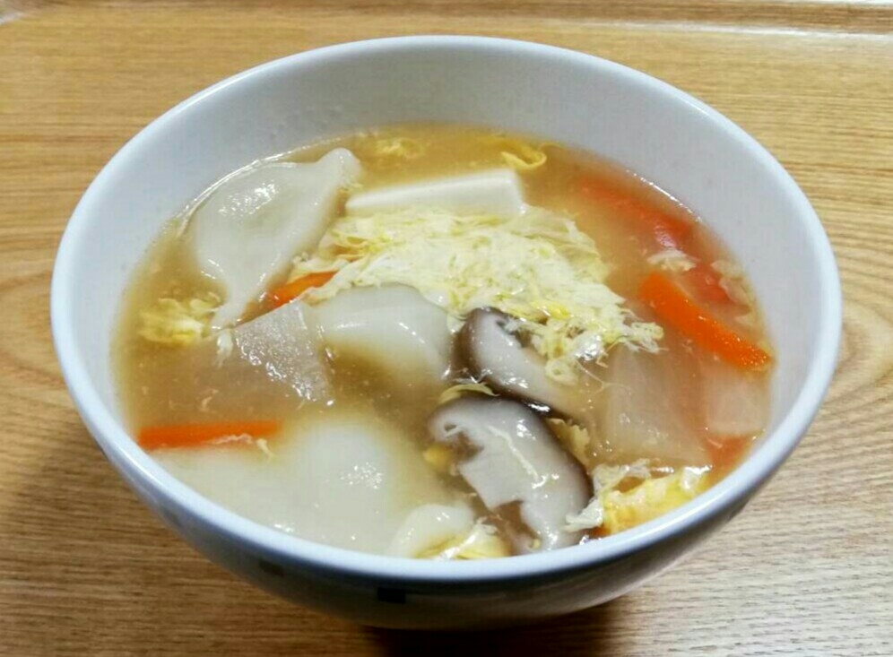 中華スープで水餃子‼