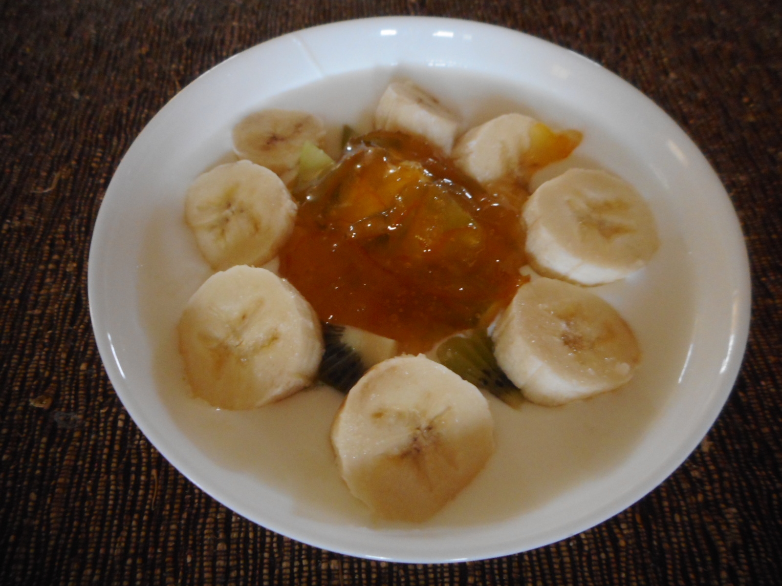 バナナとキウイと柚子茶のホットヨーグルト