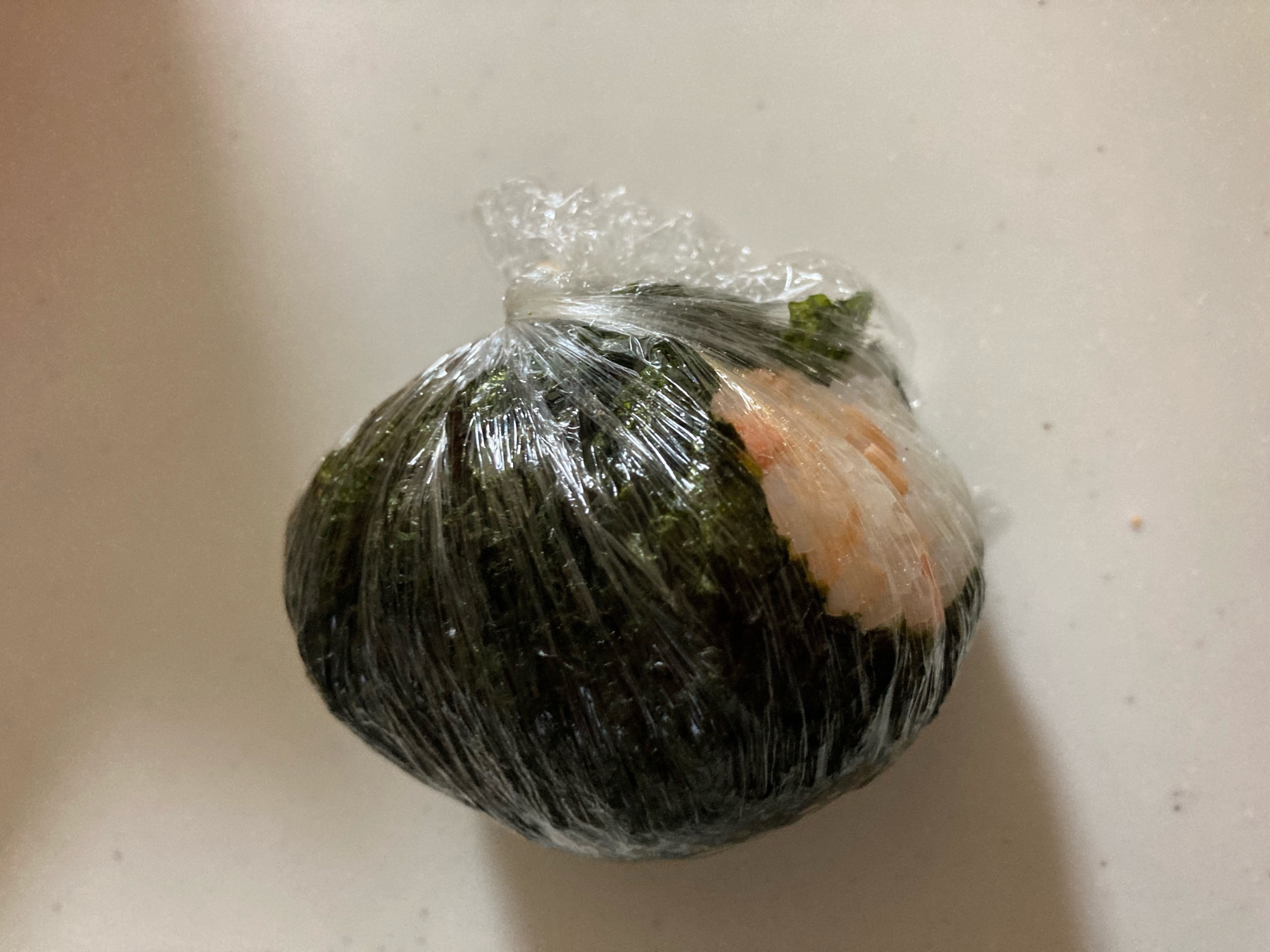 お弁当　レンコンと小松菜の鮭おにぎり＾＾