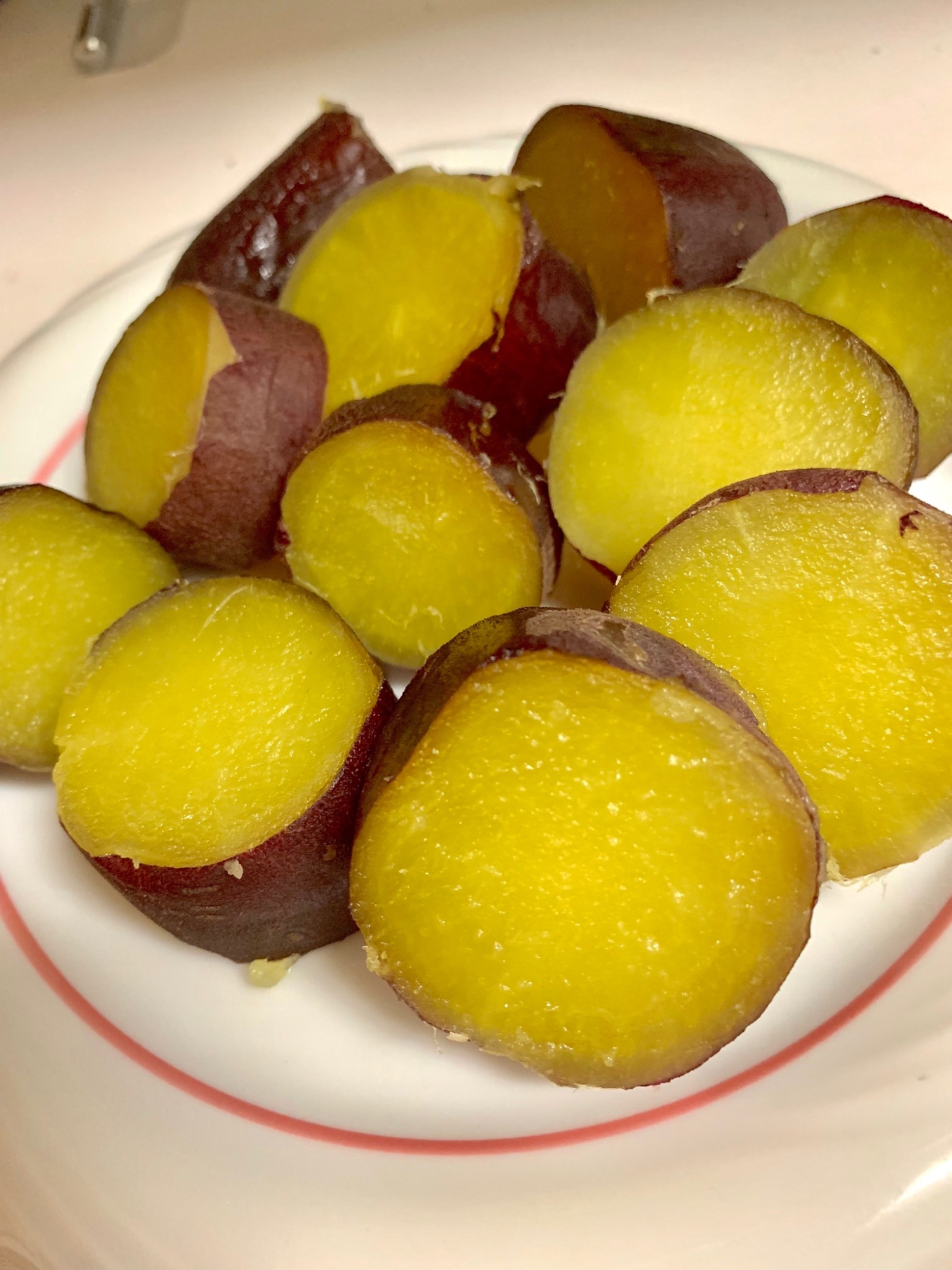 炊飯器に入れるだけ!しっとり焼き芋♪