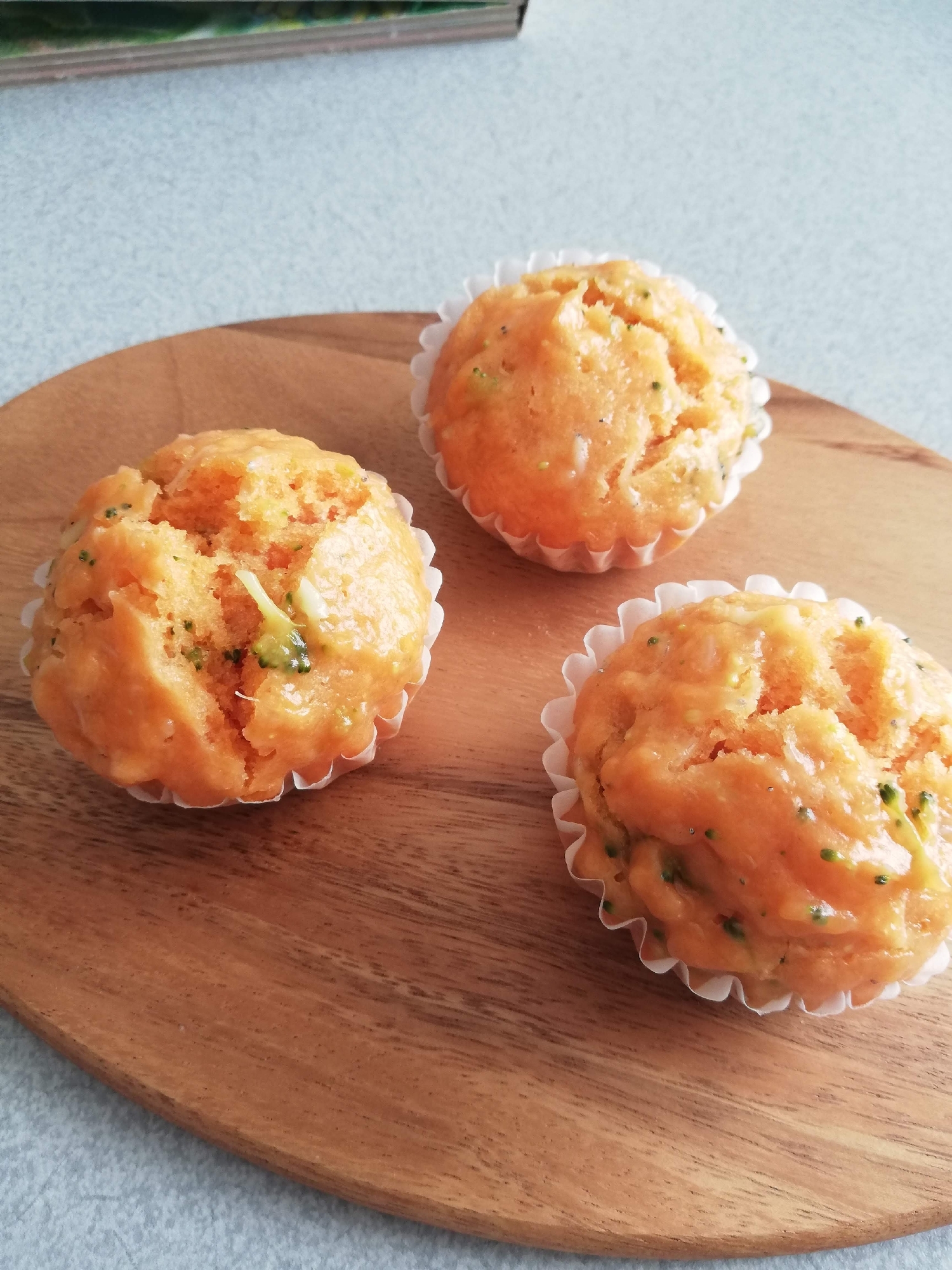 離乳食後期　しらすとトマトの蒸しパン