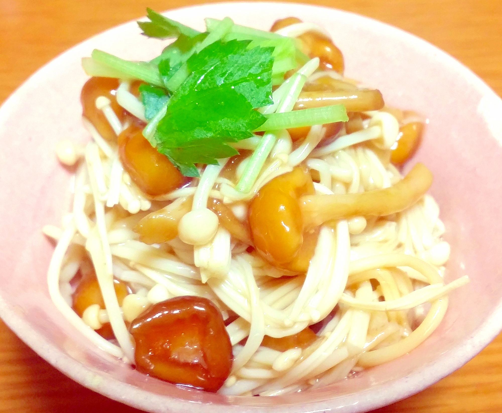 簡単副菜 えのきとなめこの本つゆ炒め レシピ 作り方 By Yomogimotir 楽天レシピ 簡単副菜 えのきとなめこの本つゆ炒め レシピ 作り方 By Yomogimotir 楽天レシピ