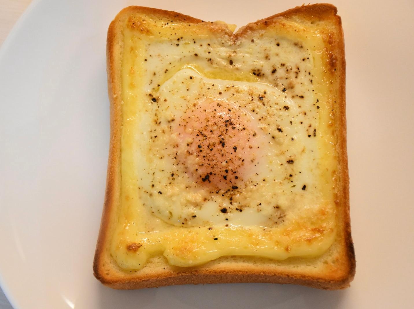 おしゃれに可愛く 目玉焼きのせパン レシピ 作り方 By Nakasumi 楽天レシピ