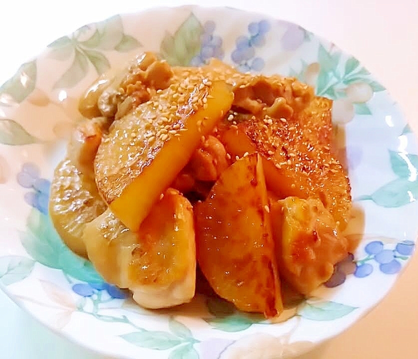 大根と鶏肉の大蒜ゴマ炒め