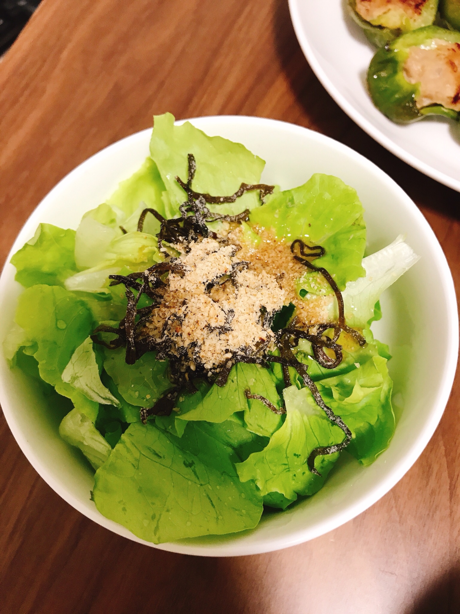 サラダ菜の塩昆布と胡麻和え