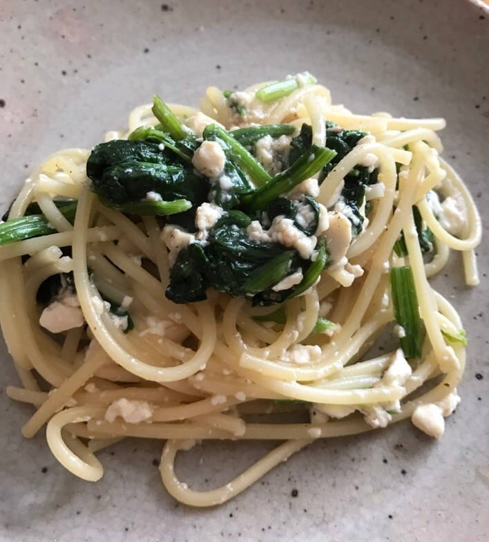 ほうれん草と絹豆腐のパスタ