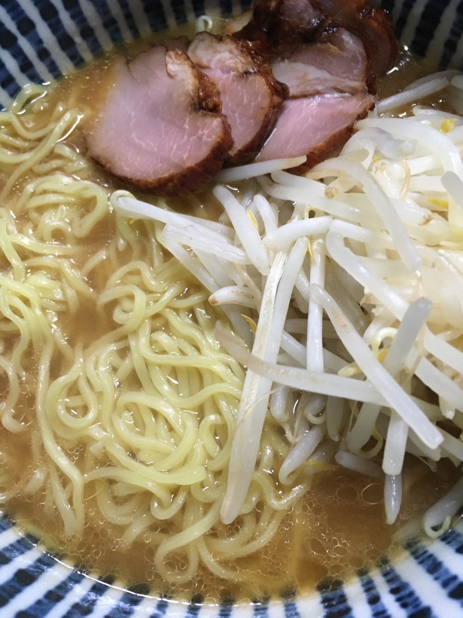 ラーメンに焼き焼豚もやし レシピ 作り方 By おきぬ 楽天レシピ ラーメンに焼き焼豚もやし レシピ 作り方 By おきぬ 楽天レシピ