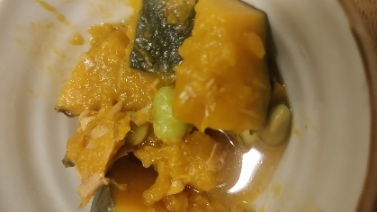 かぼちゃとツナとむき豆の煮物