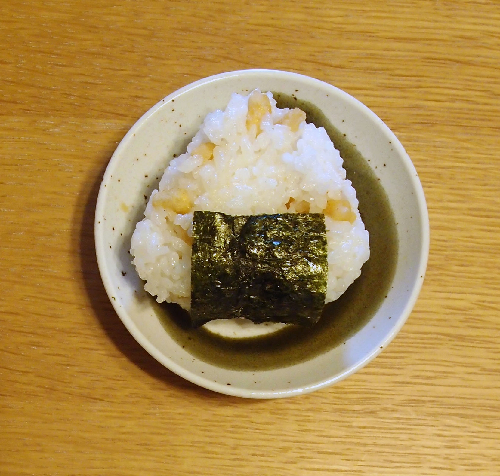 かっぱえびせんの塩味で味付け 美味しいおにぎり レシピ 作り方 By Amnos73 楽天レシピ かっぱえびせんの塩味で味付け 美味しいおにぎり レシピ 作り方 By Amnos73 楽天レシピ