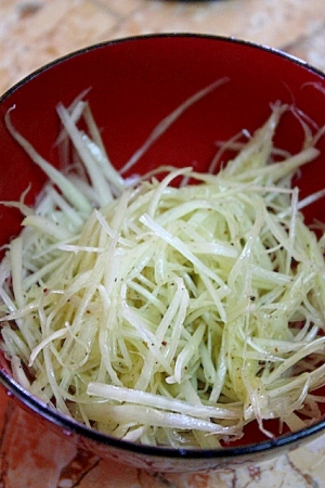 簡単おつまみ 白髪ねぎのさっぱりレモン風味 レシピ 作り方 By ペコ4672 楽天レシピ 簡単おつまみ 白髪ねぎのさっぱりレモン風味 レシピ 作り方 By ペコ4672 楽天レシピ