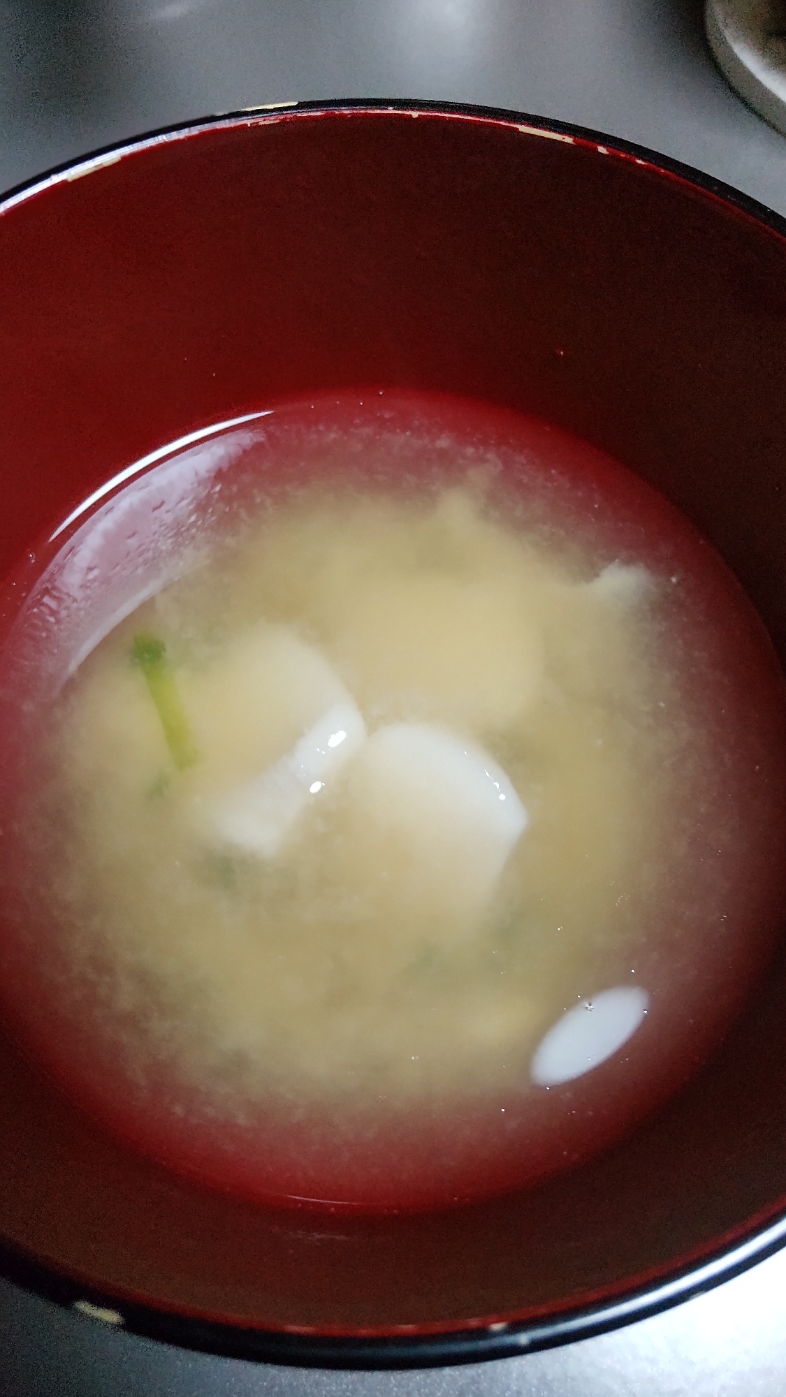 里芋とネギの味噌汁