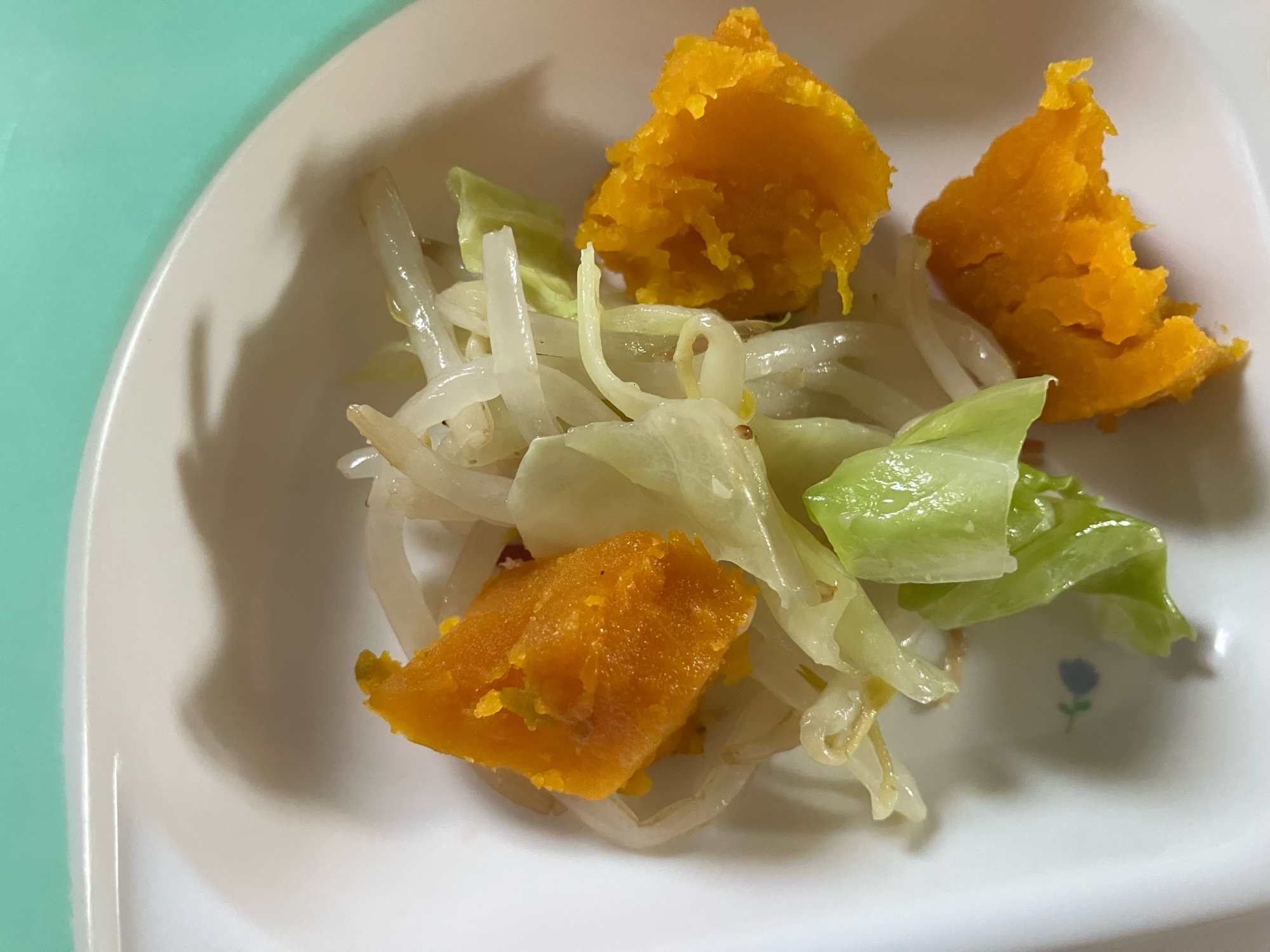 かぼちゃともやしとキャベツ煮
