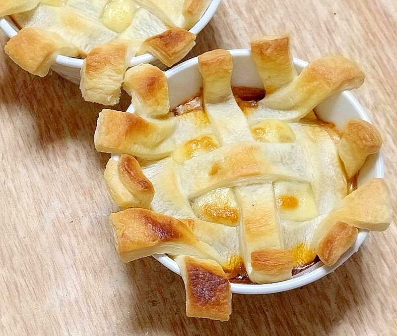 かぼちゃと残ったシチューでポットパイ
