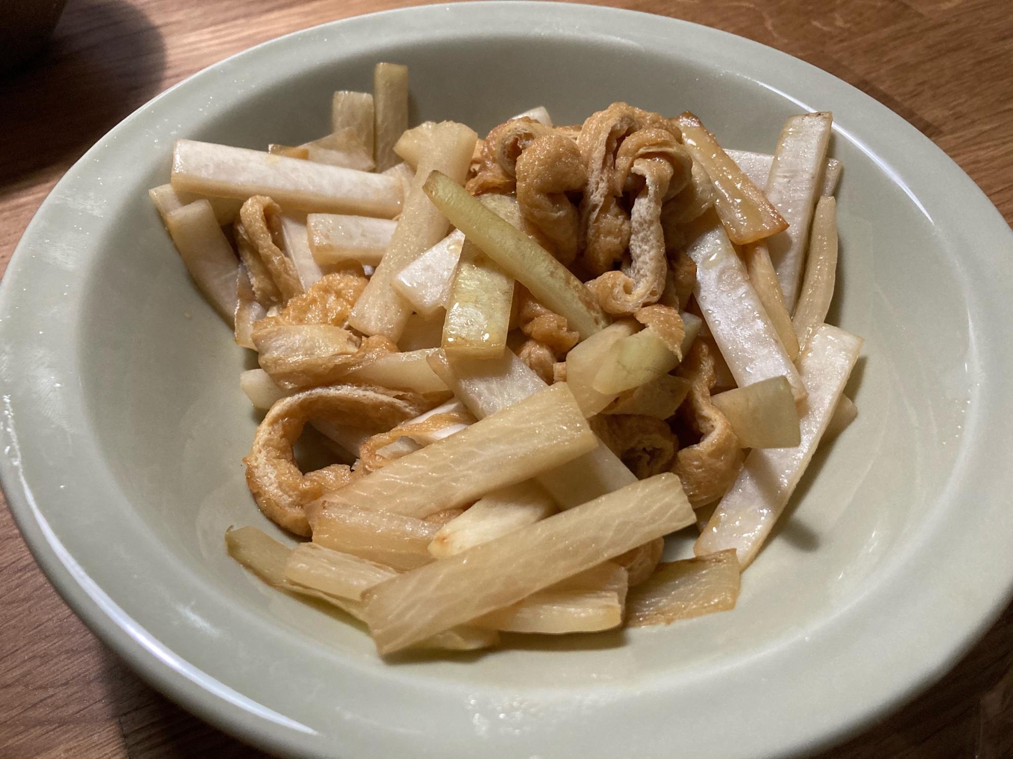 大根の皮と油揚げの炒め物