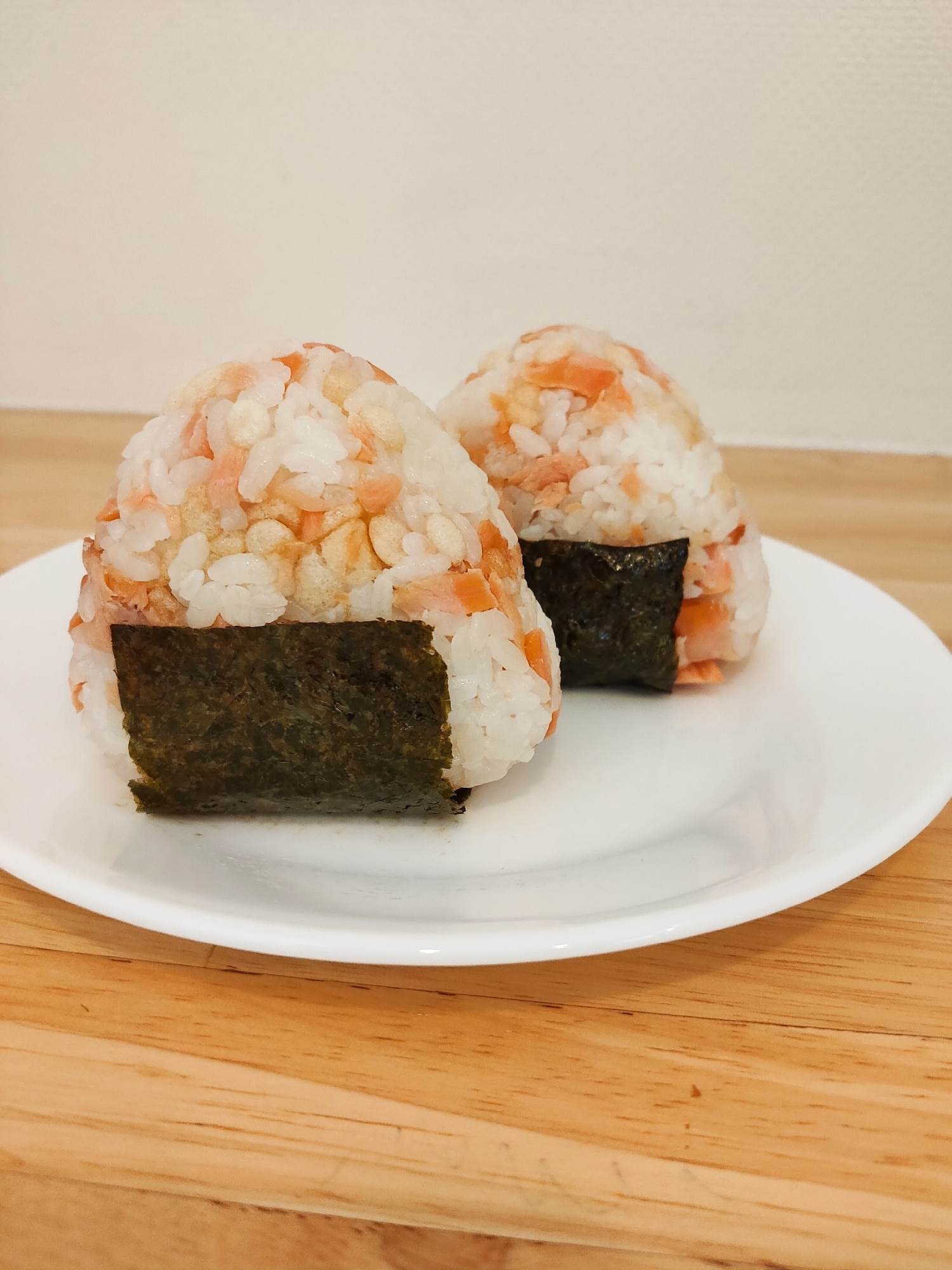 サクサク天かすの鮭おにぎり♪ レシピ・作り方 by しお． - 楽天