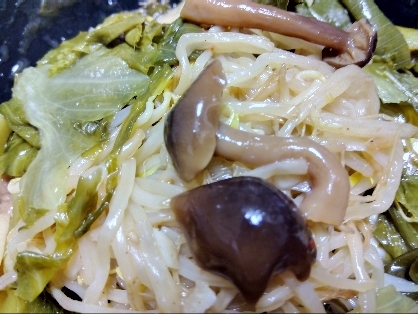 レタスソーセージ♪チーズ炒め