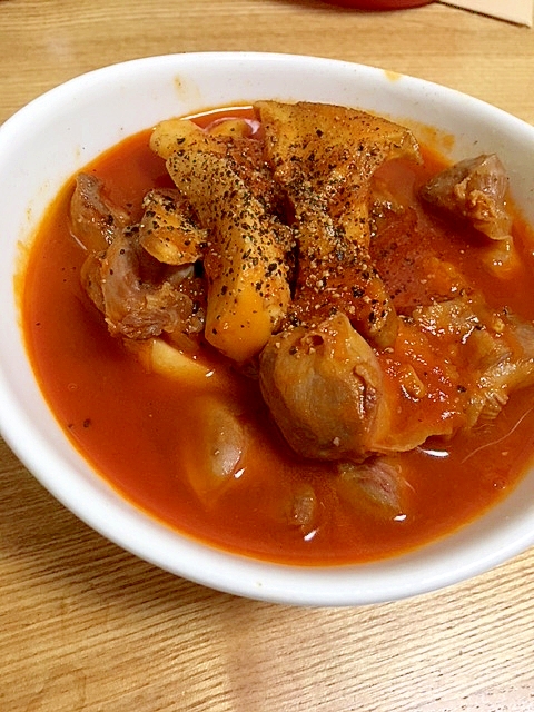 簡単タパス☆砂肝のトマト煮