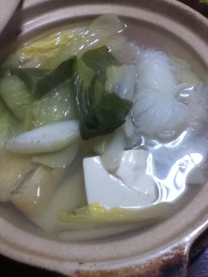 チンゲン菜と牡蠣の湯豆腐