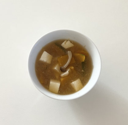 有り合わせ野菜たっぷりのお味噌汁