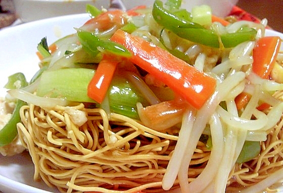 残り野菜であんかけ焼きそば