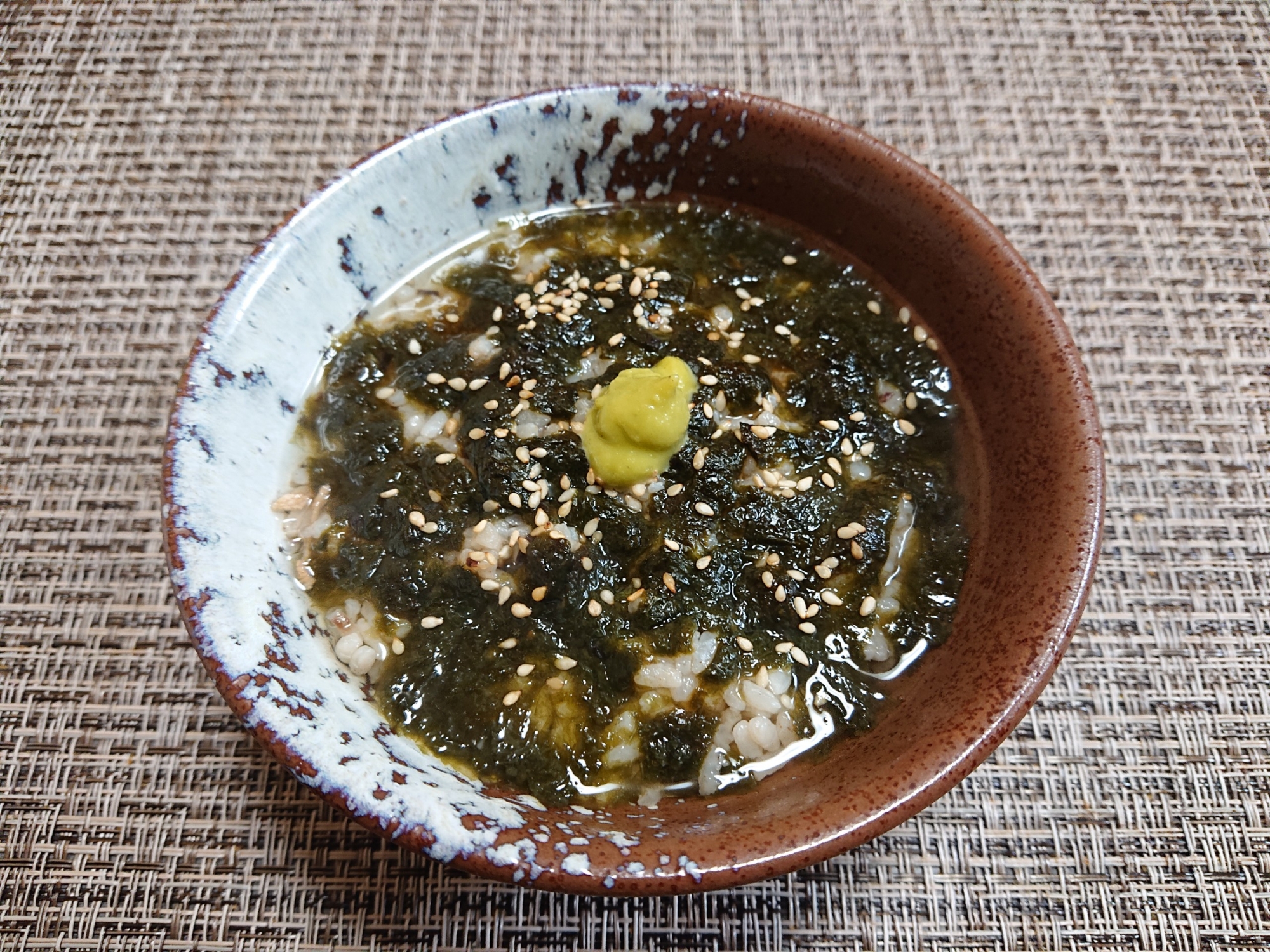 炊き込みご飯の大人の海苔わさび茶漬け