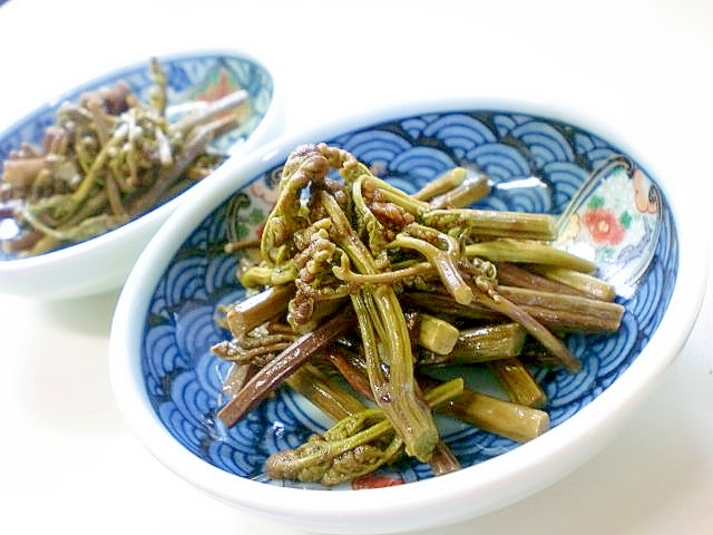 春山菜 蕨 わらび のごま油炒め レシピ 作り方 By Suzhoutomo 楽天レシピ 春山菜 蕨 わらび のごま油炒め レシピ 作り方 By Suzhoutomo 楽天レシピ