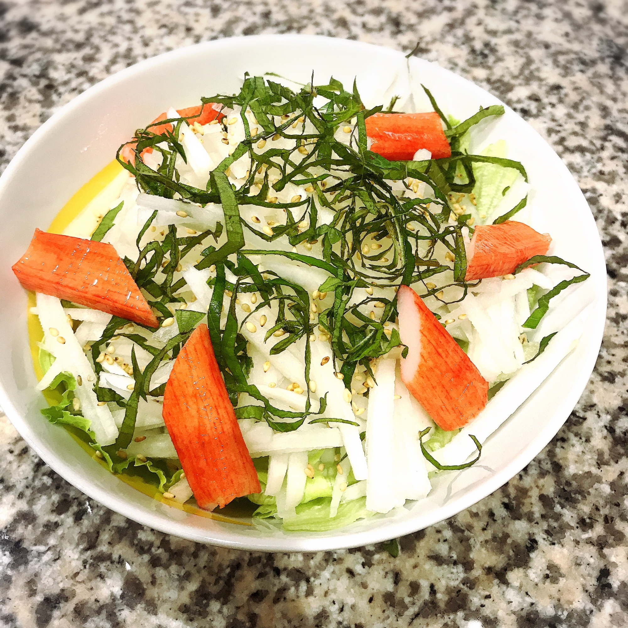 大根 大葉 カニカマのサラダ レシピ 作り方 By Tomomi9968 楽天レシピ