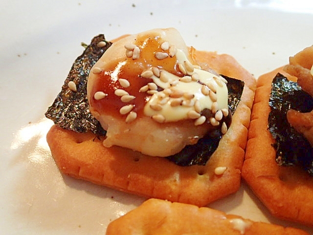 味付海苔とバナメイエビの焼きクラッカー