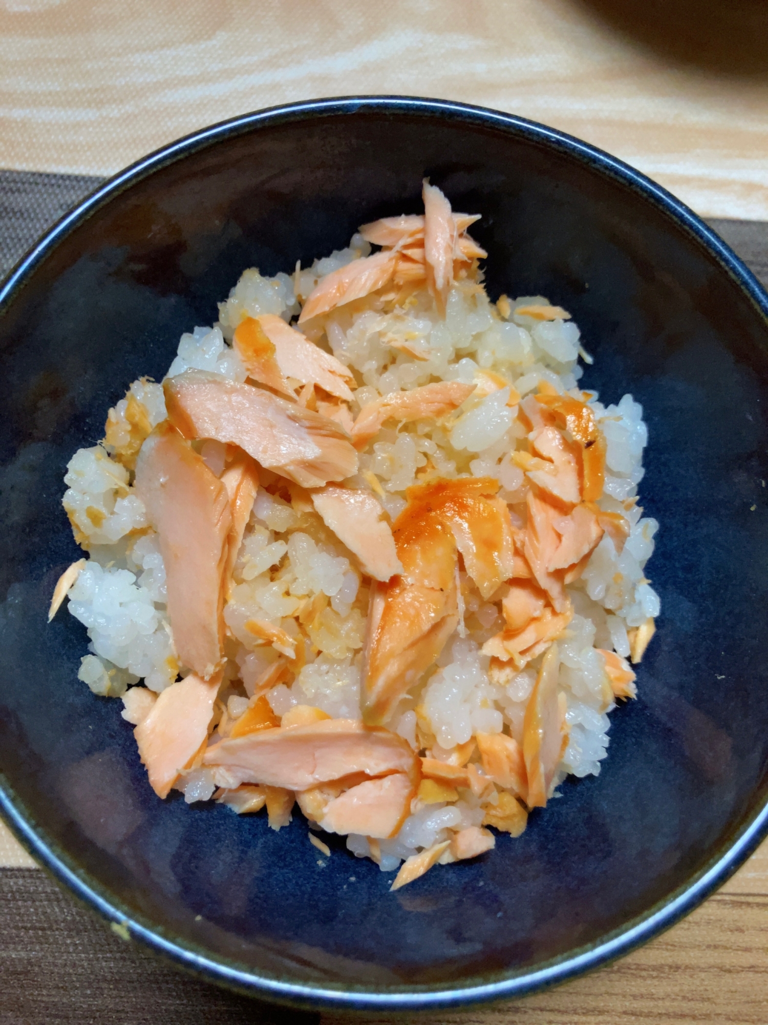 ごま油香る焼き鮭ご飯