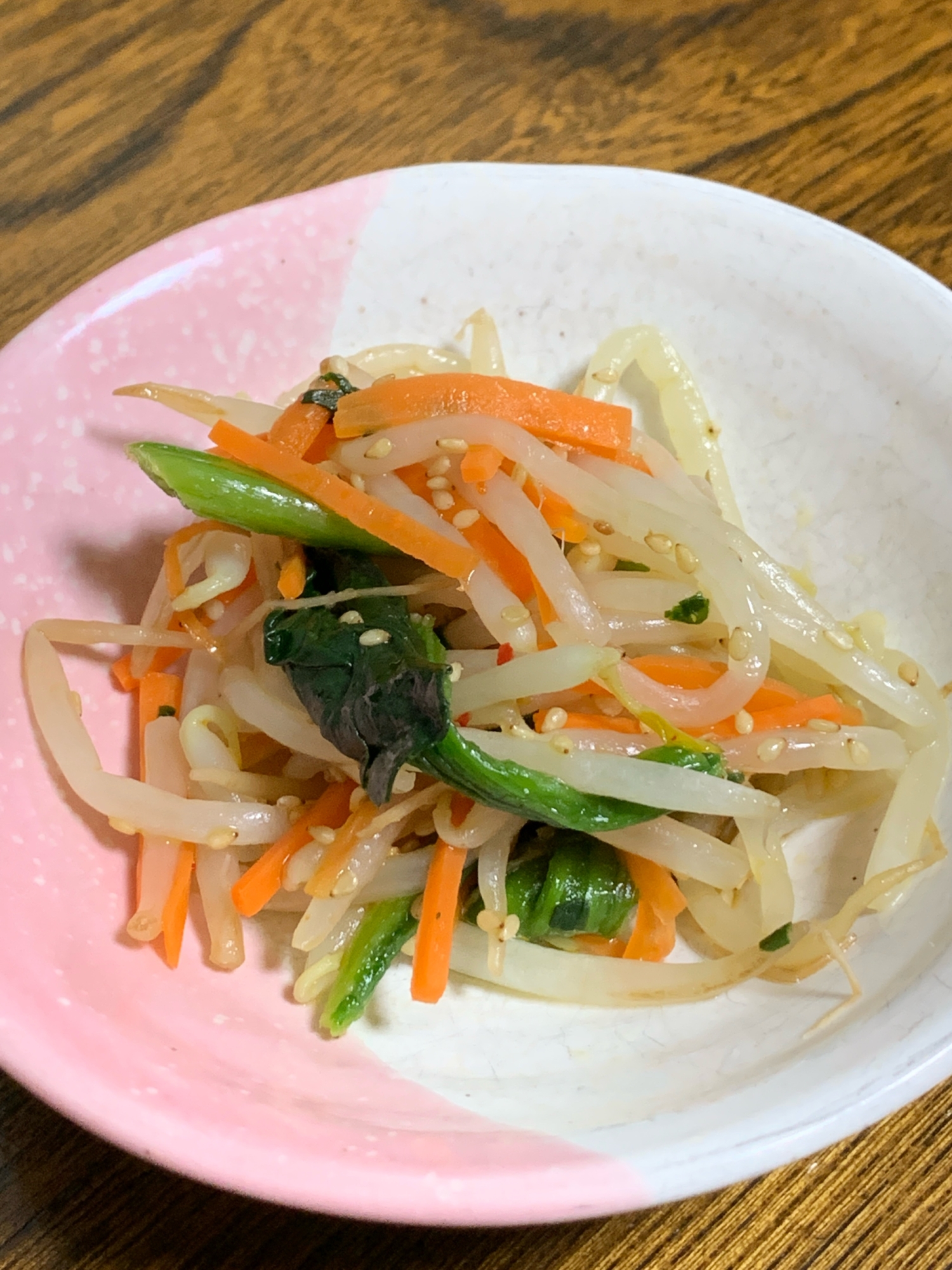 もやしとにんじんとほうれん草のナムル