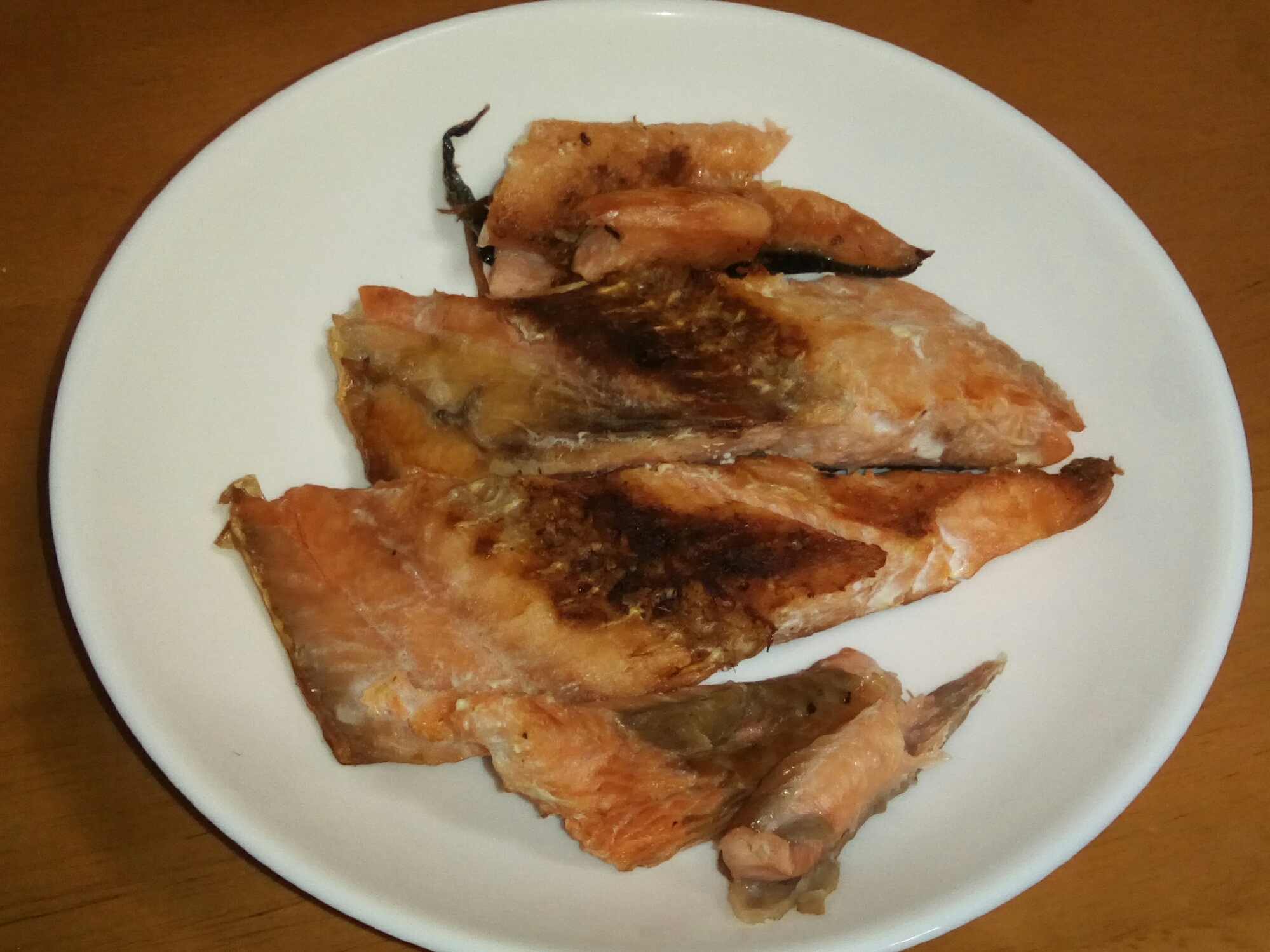 フライパンとアルミホイルで焼き鮭 レシピ 作り方 By 低所得家のごはんの友 楽天レシピ フライパンとアルミホイルで焼き鮭 レシピ 作り方 By 低所得家のごはんの友 楽天レシピ