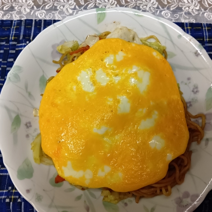 男の手料理ʘ⁠‿⁠ʘ牛脂で旨味UP⇧オムソバ