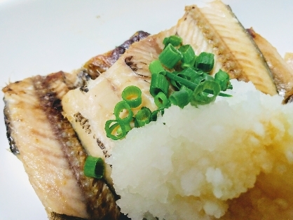 我が家も夫が青魚苦手で大変ですが下処理とっても参考になりました♡ありがとうございます(⌒▽⌒)サンマ美味しいですね〜☆