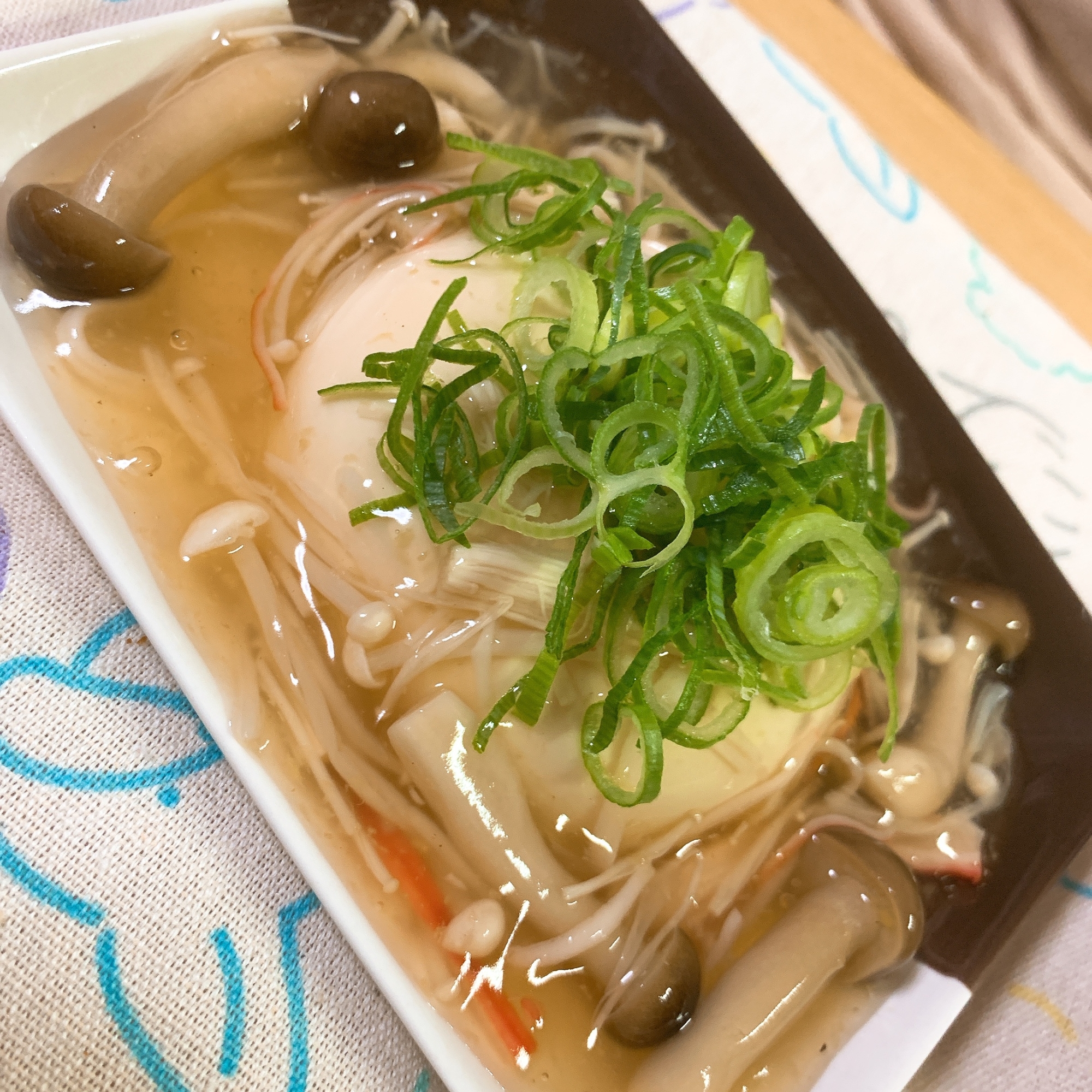 キノコの豆腐餡掛け