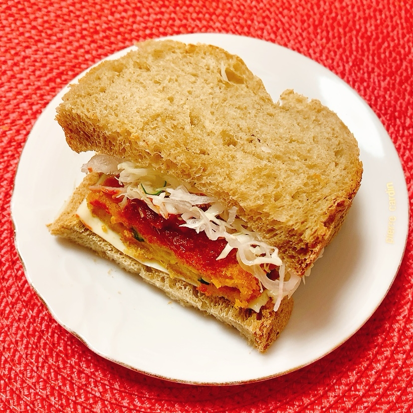 かぼちゃコロッケチーズサンド✧˖°
