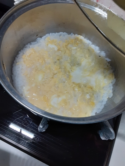 簡単☆たまご雑炊（おかゆ）